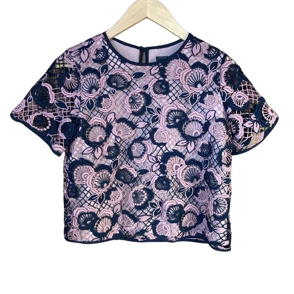 Ann Taylor Petite‎ Floral Guipure Lace Blouse Navy Pink Short Sleeve Top 0P